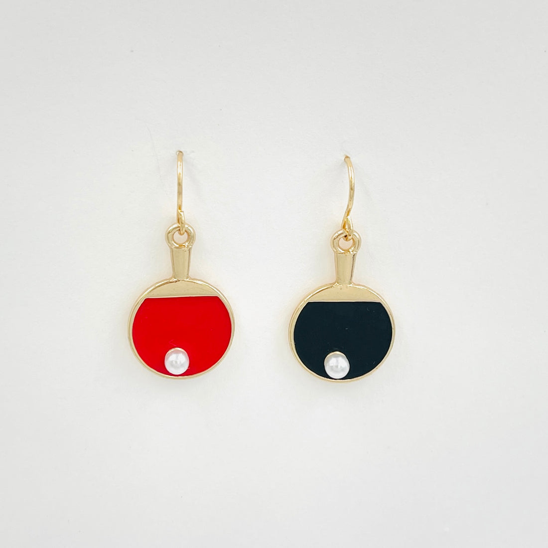 Ping Pong with mini pearl drop earrings in gold tone