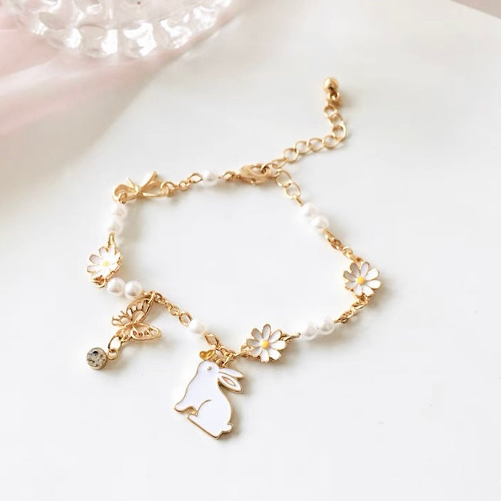 Rabbit daisy pearl bracelet