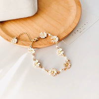 Daisy-chain bracelet