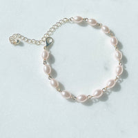 Pastel pink pearl bracelet