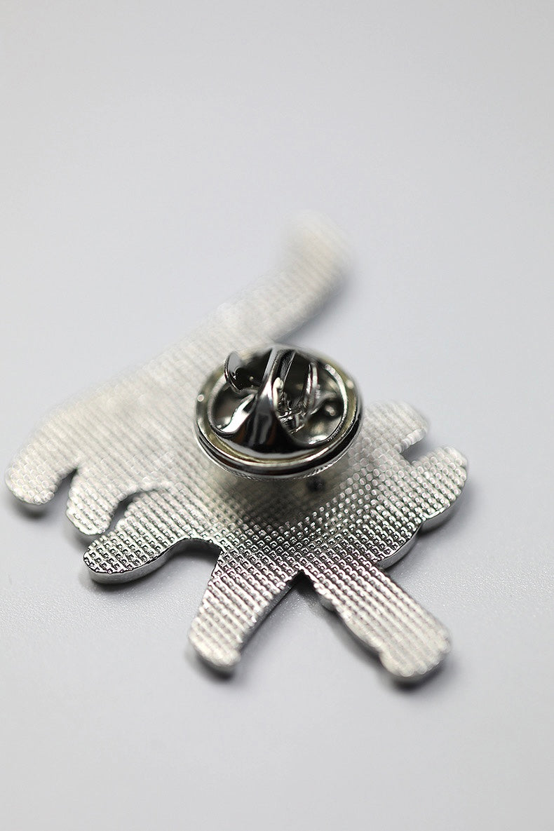 Dangerous cat brooch