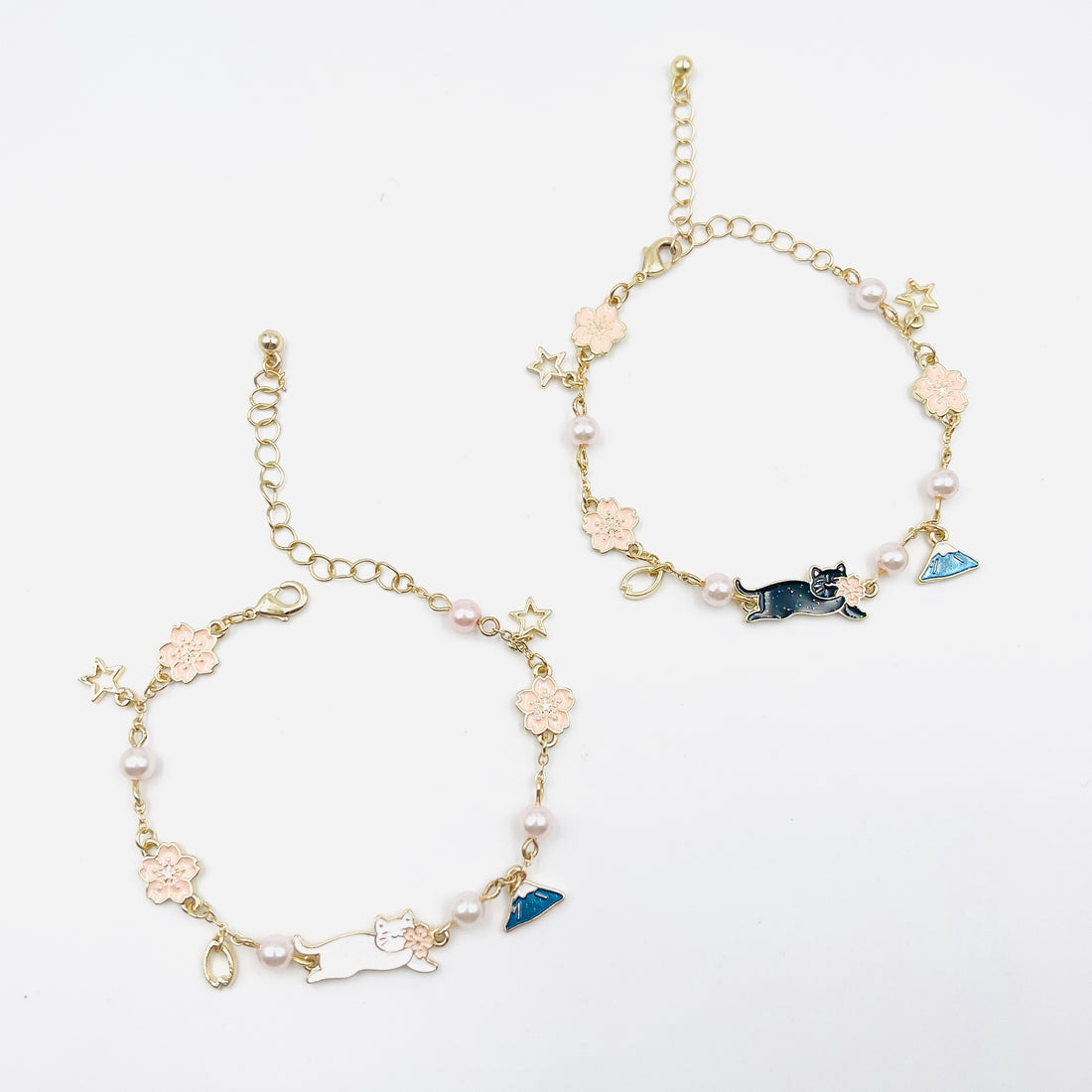 Mt. Fuji & cat charm bracelet