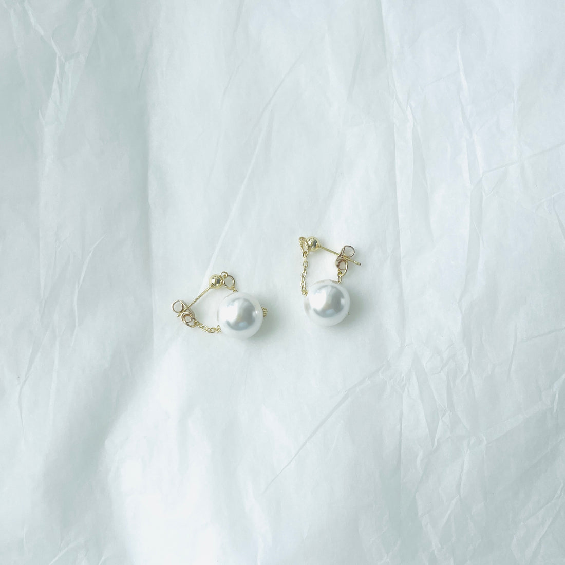 Oversized Pearl & Chain Earrings