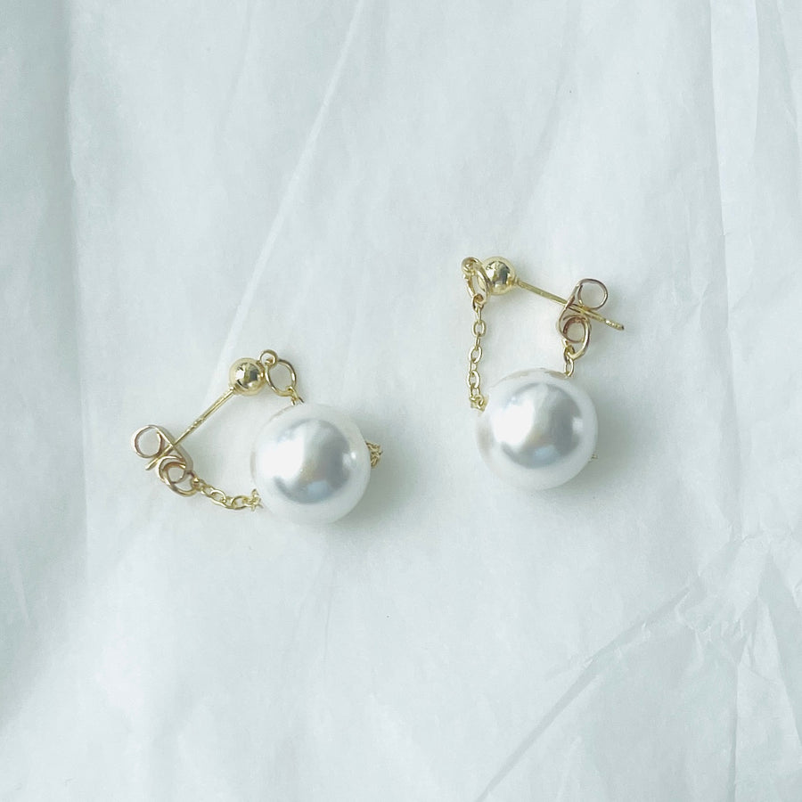 Oversized Pearl & Chain Earrings