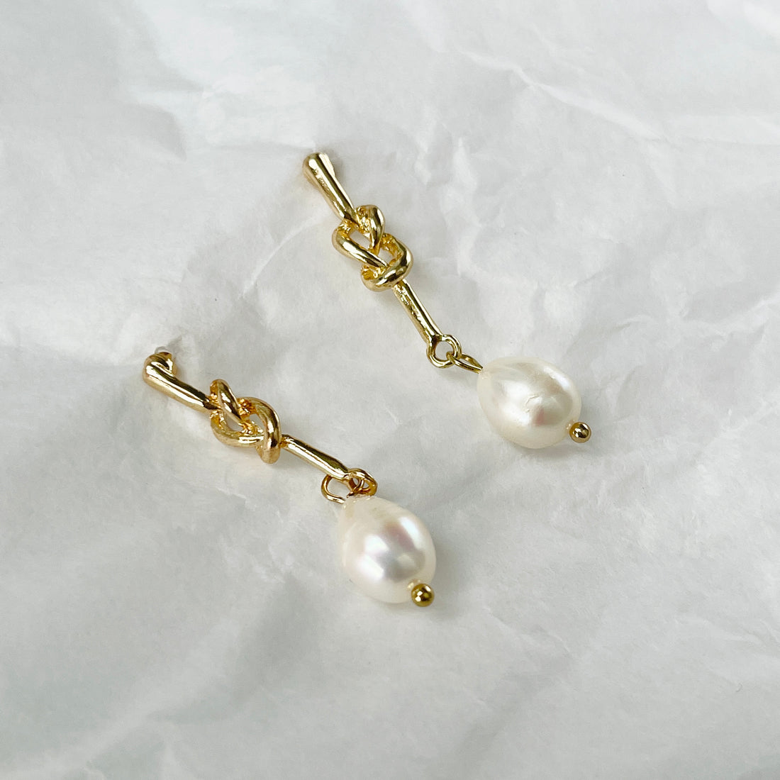 Fresh Water Pearl & Knot Earrings